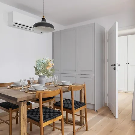 Adorable In The Centre Of By Renters Katowice